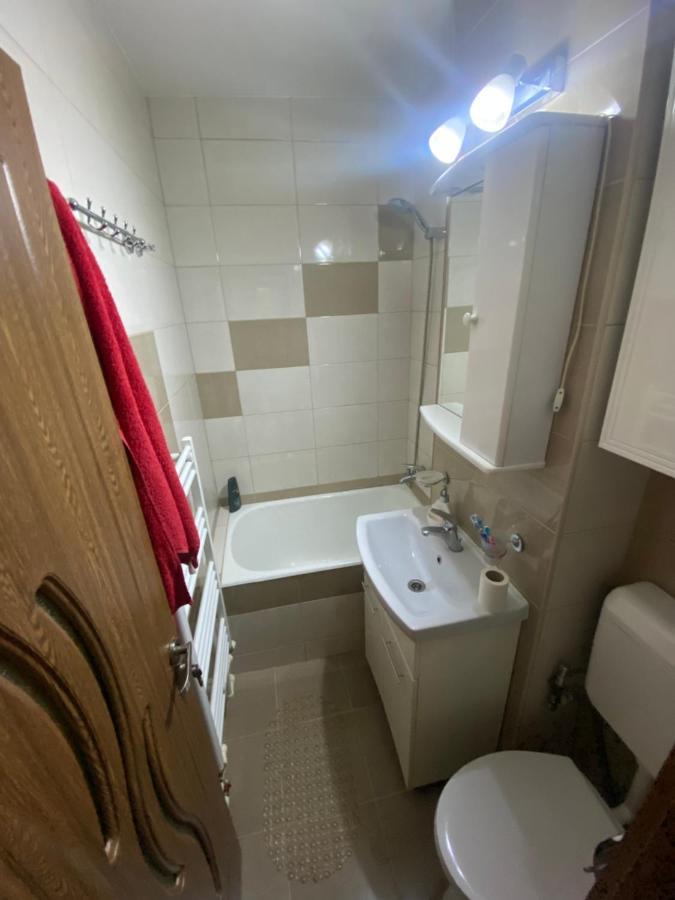 Apartament Regim Hotelier Deva Exteriör bild
